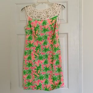 Lilly Pulitzer size 6 print dress with lace woven top